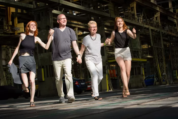 Familienshooting mit Fotograf Alex Lörtscher in der Halle 53 in Winterthur